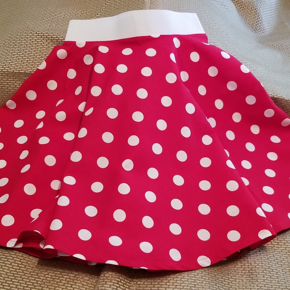 Red whit skirt for woman and kids